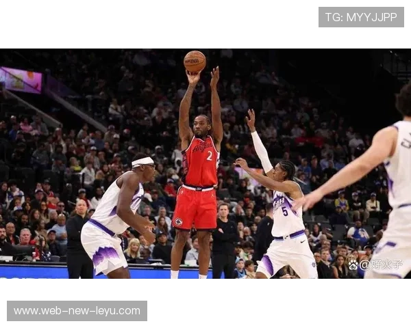 伦纳德一次强硬出手，洛杉矶快船止血成功