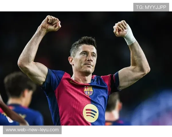 巴萨莱万脚后跟妙射成为全场最惊艳镜头