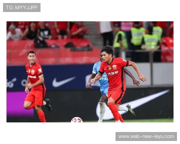 上海海港新赛季备战开启，主帅重点调整防线问题