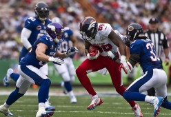 乐鱼体育下载-121-110！马刺终结火箭5连胜 杜兰特8失误 乌度卡用人问题大，马刺与火箭